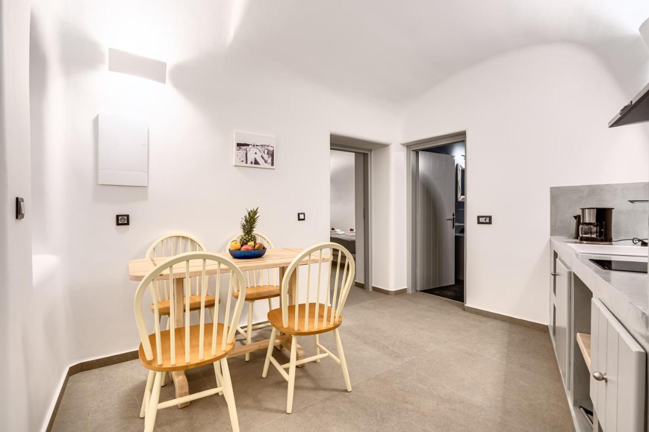 Tiara Suites Santorini Тира Экстерьер фото